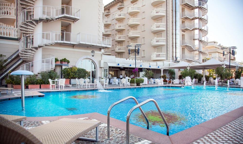 Palace Hotel Milano Marittima Kültér fotó